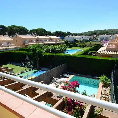 Fluvia 32 A Villa *