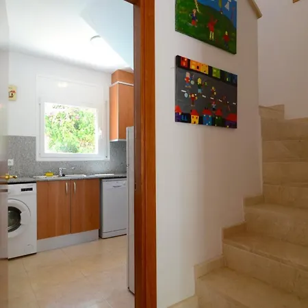 Fluvia 32 A Villa *